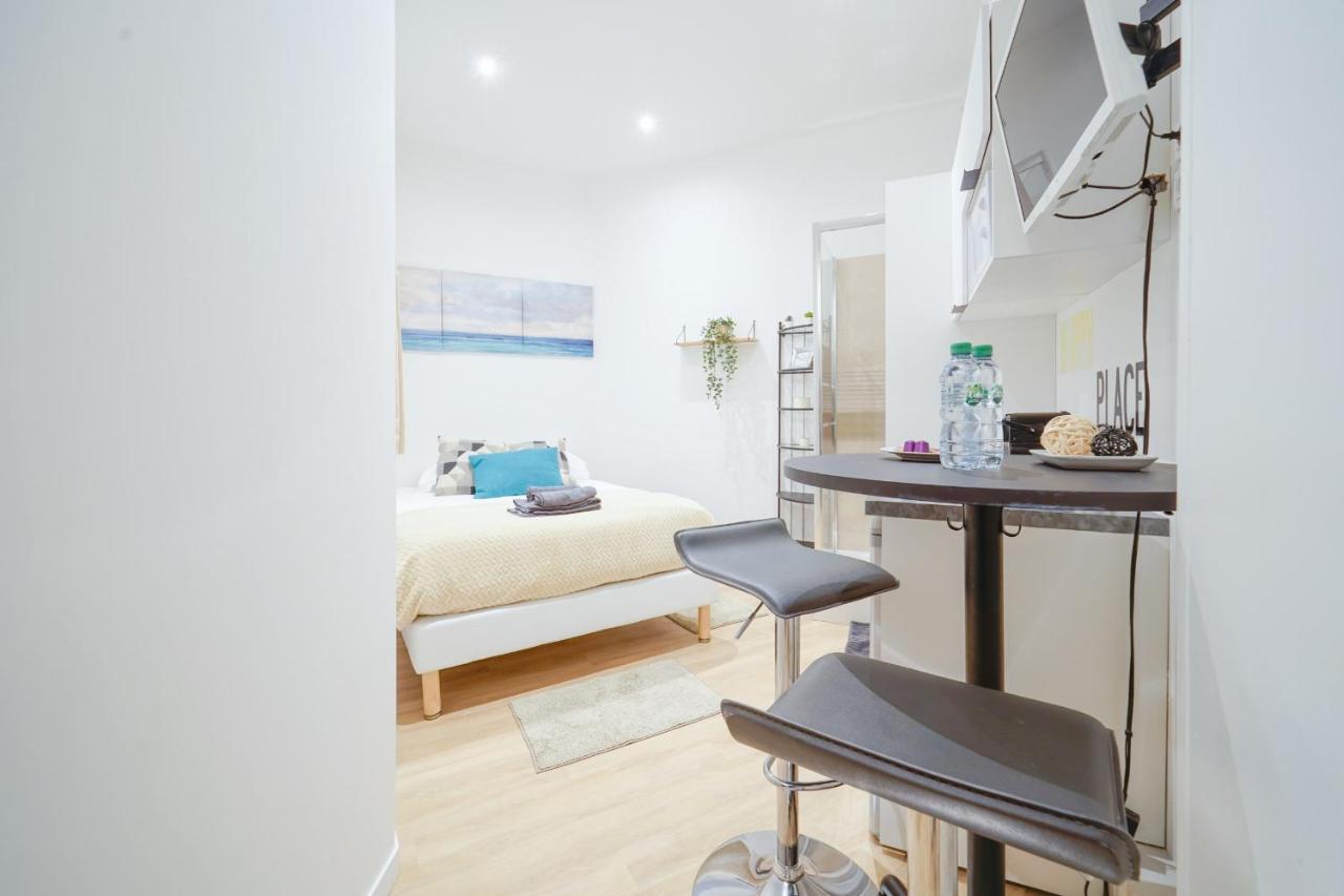X Well Located Studio Fully Renovated In Center Appartement *